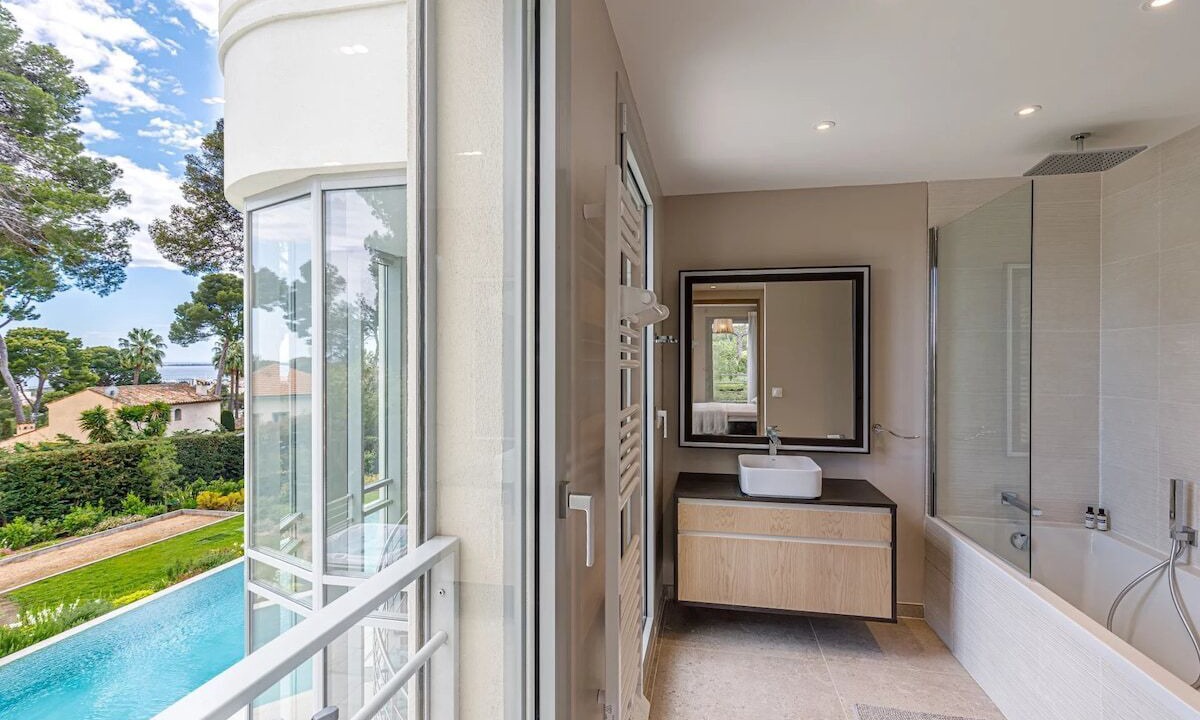 Photo of Bathroom in Antibes