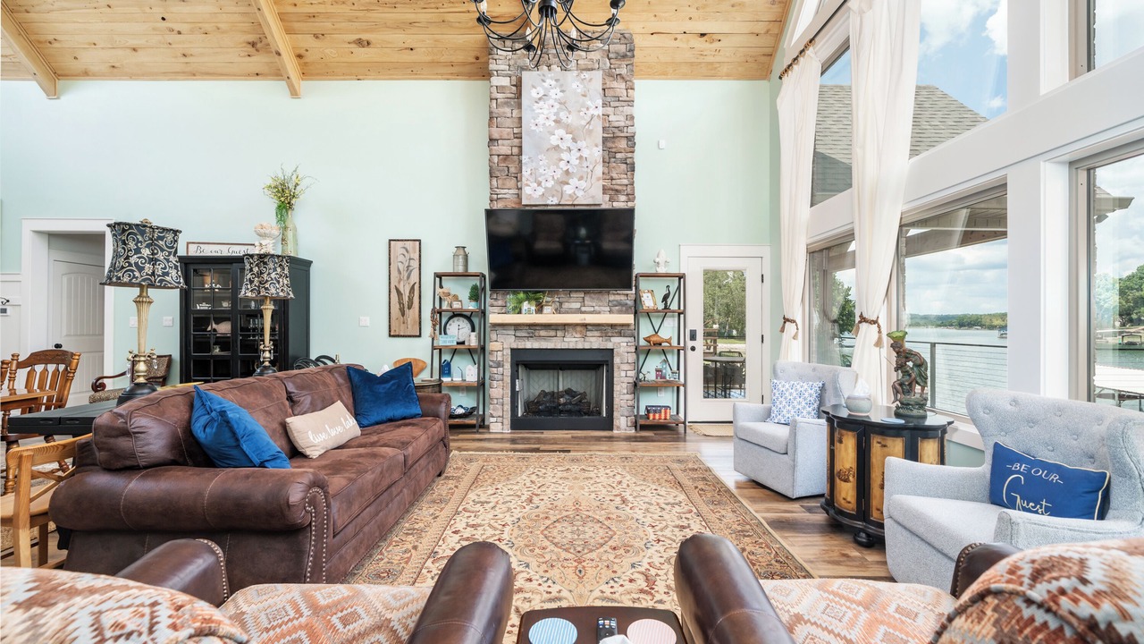 Photo of Livingroom in Cherokee Village