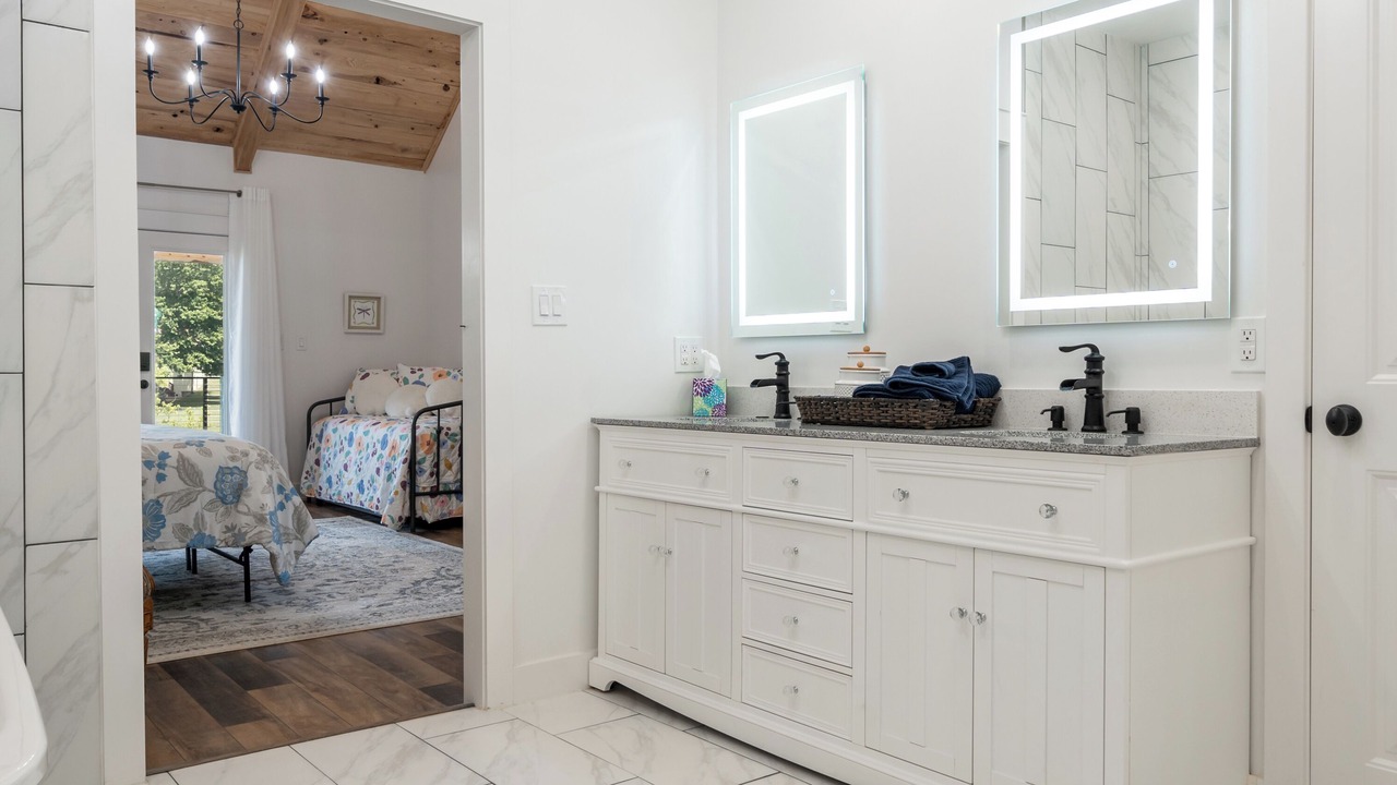 Photo of Bathroom in Cherokee Village