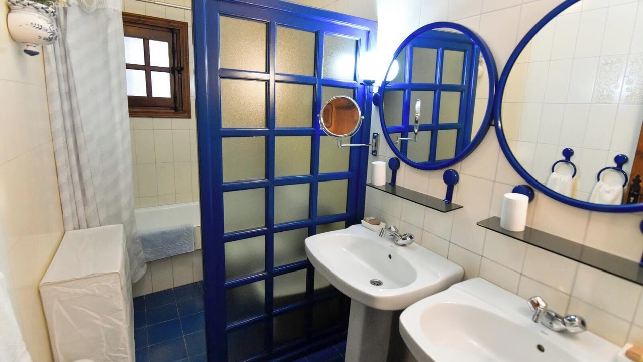 Photo of Bathroom in Santa Cruz del Valle