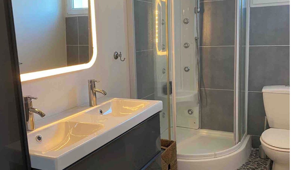 Photo of Bathroom in Bagnols-sur-Ceze