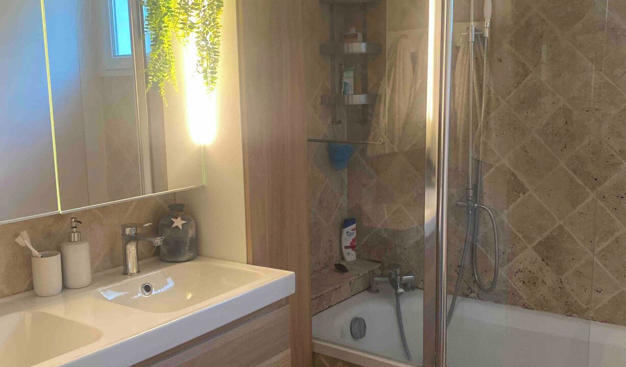 Photo of Bathroom in Bagnols-sur-Ceze