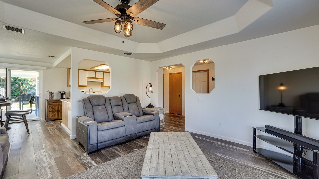 Photo of Livingroom in Medford