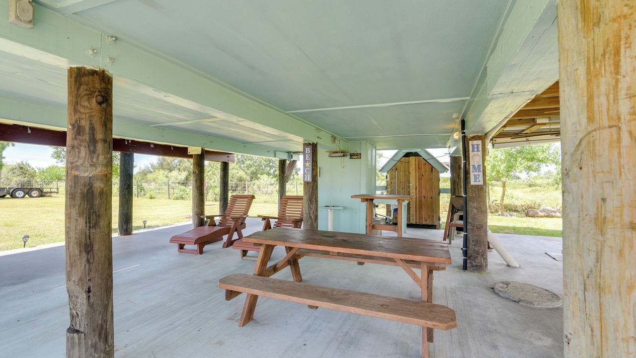Photo of Outdoor in Crystal Beach
