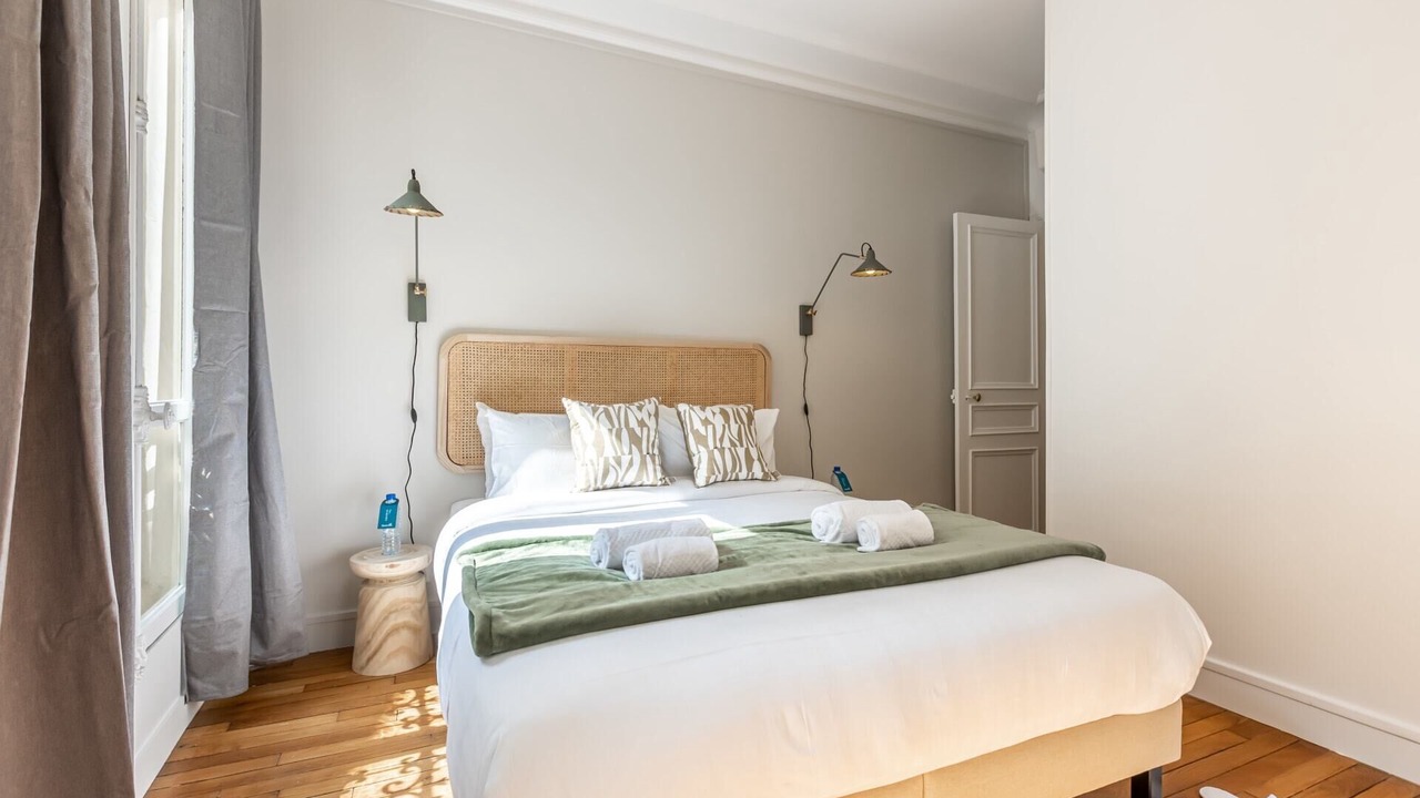 Photo of Bedroom in Faubourg-du-Roule