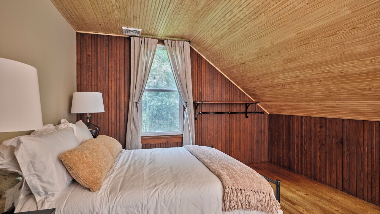 Photo of Bedroom in Cresco