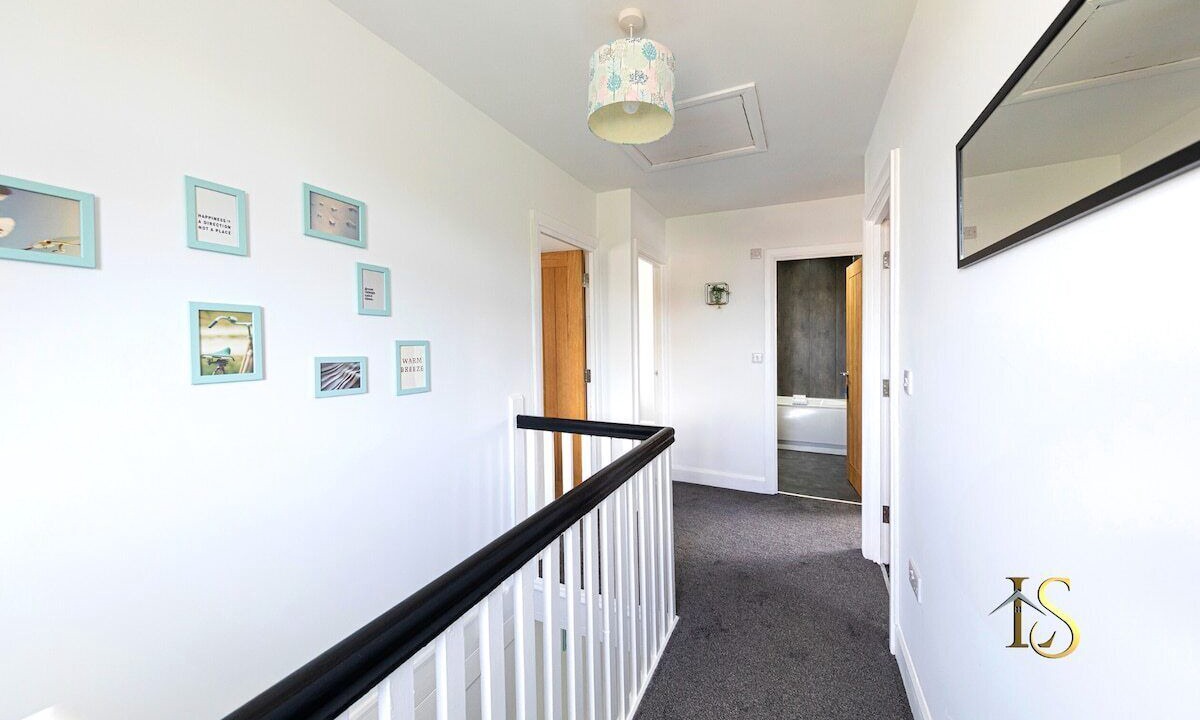 Photo of Others in Esh