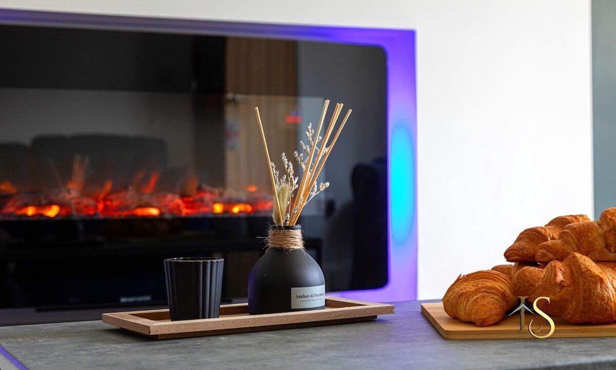 Photo of Others in Esh