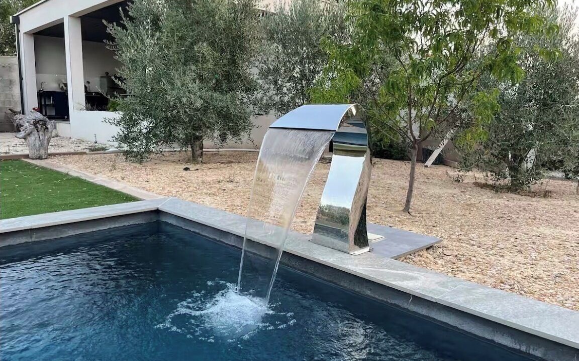 Photo of Outdoor in Flaux