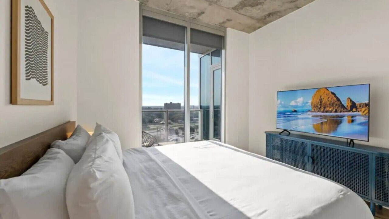 Photo of Bedroom in Rainey Street Historic District