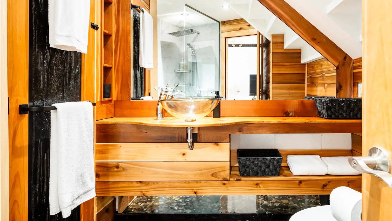 Photo of Bathroom in Mile End