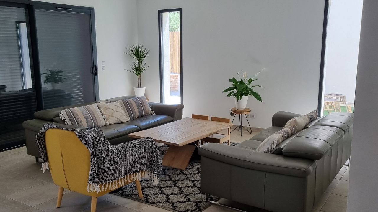 Photo of Livingroom in Cournonsec