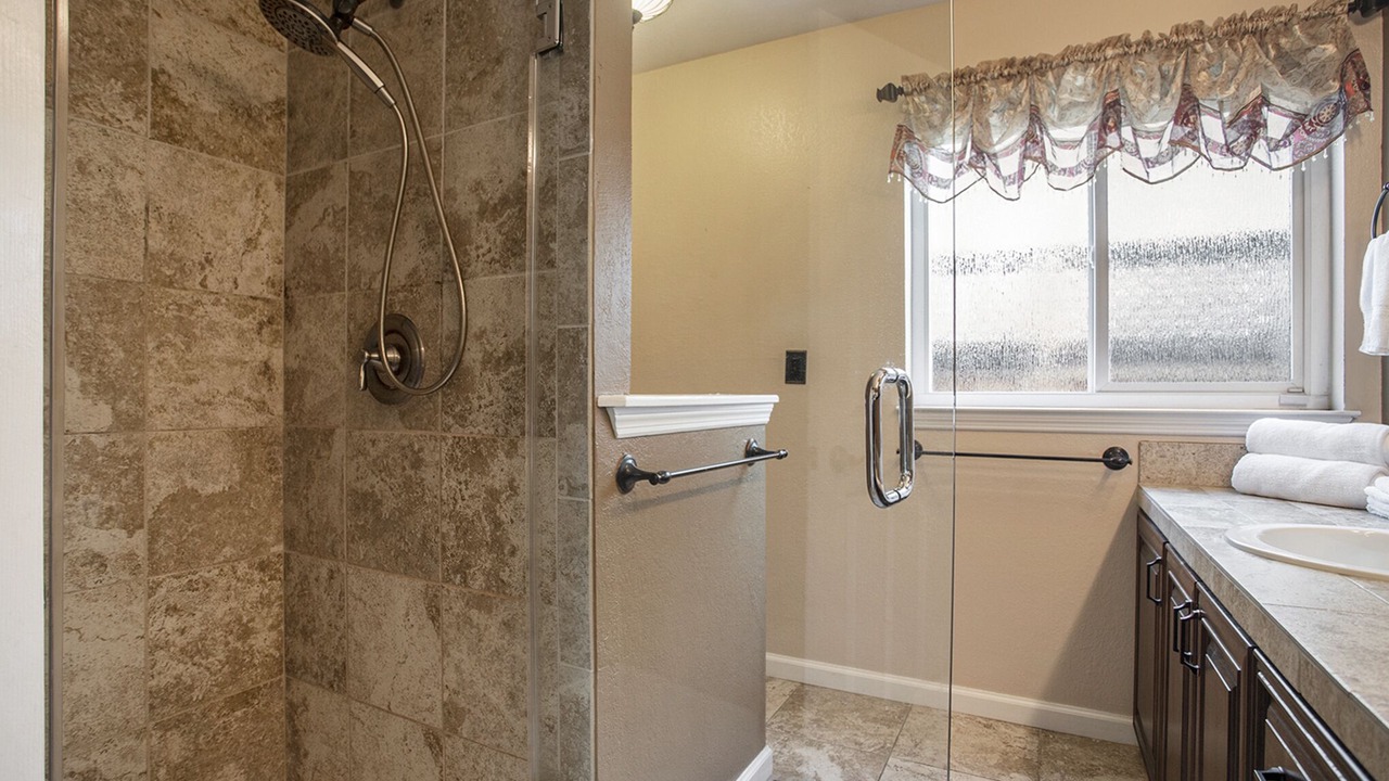 Photo of Bathroom in Discovery Bay
