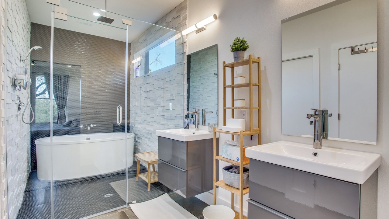 Photo of Bathroom in MLK
