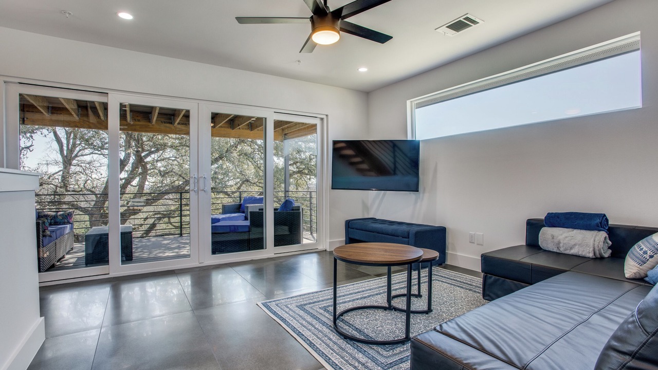 Photo of Livingroom in MLK