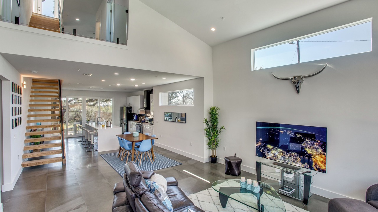 Photo of Livingroom in MLK