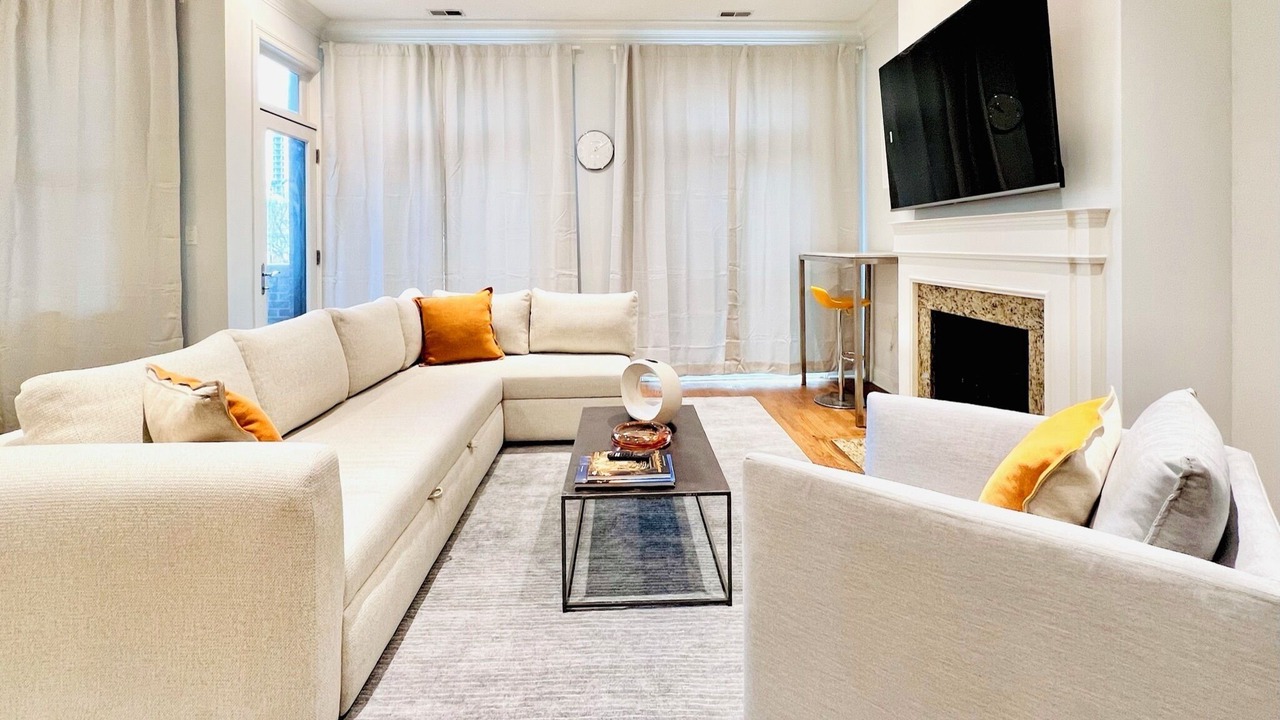 Photo of Livingroom in West Loop