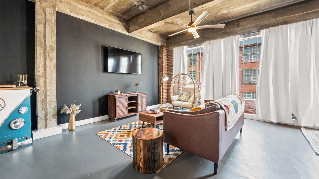 Photo of Livingroom in Central City