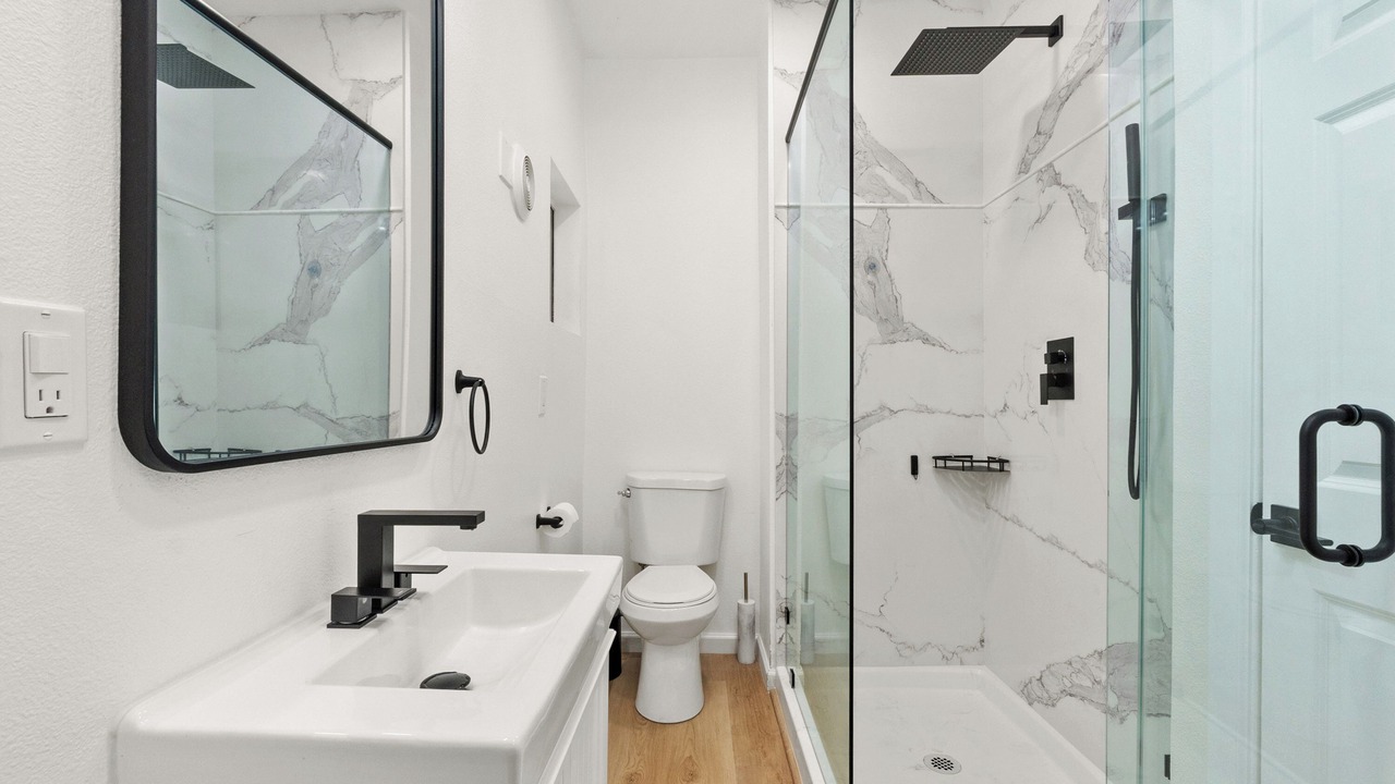 Photo of Bathroom in Downtown Oakland