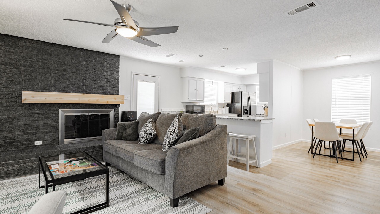Photo of Livingroom in Pottsboro