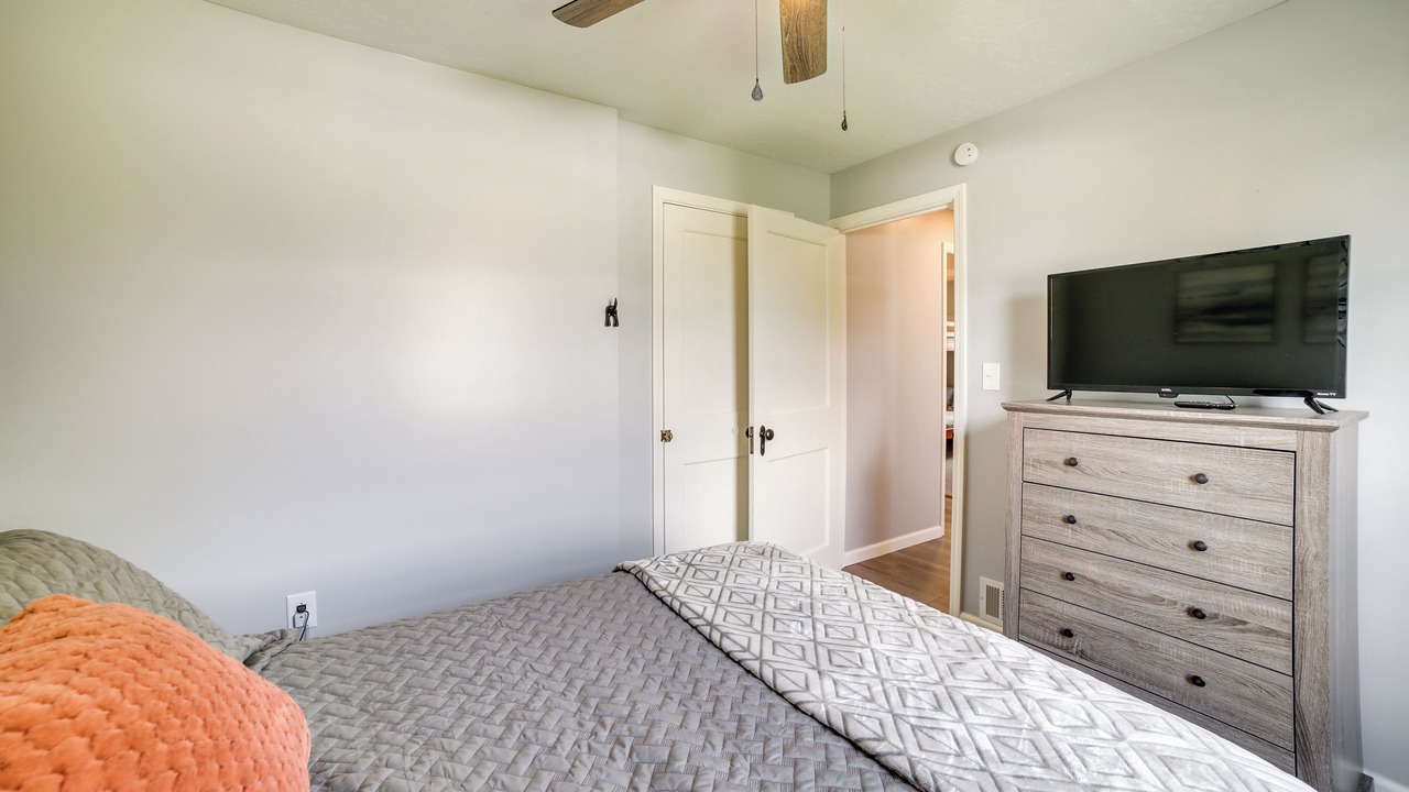 Photo of Bedroom in Natrona Heights