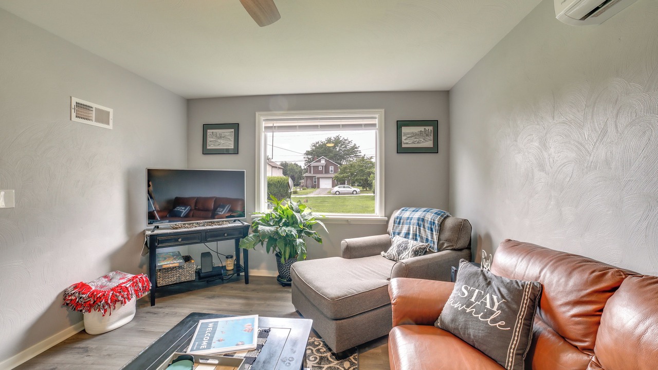 Photo of Bedroom in Natrona Heights