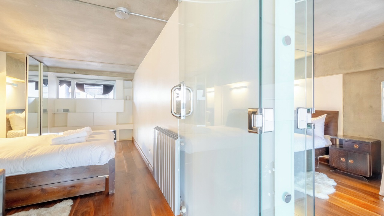 Photo of Bedroom in Hackney