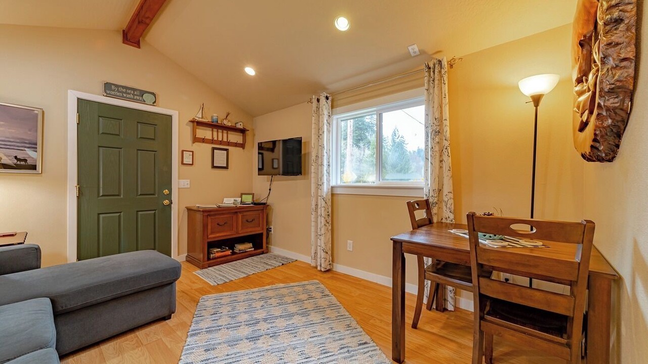 Photo of Bedroom in Orick