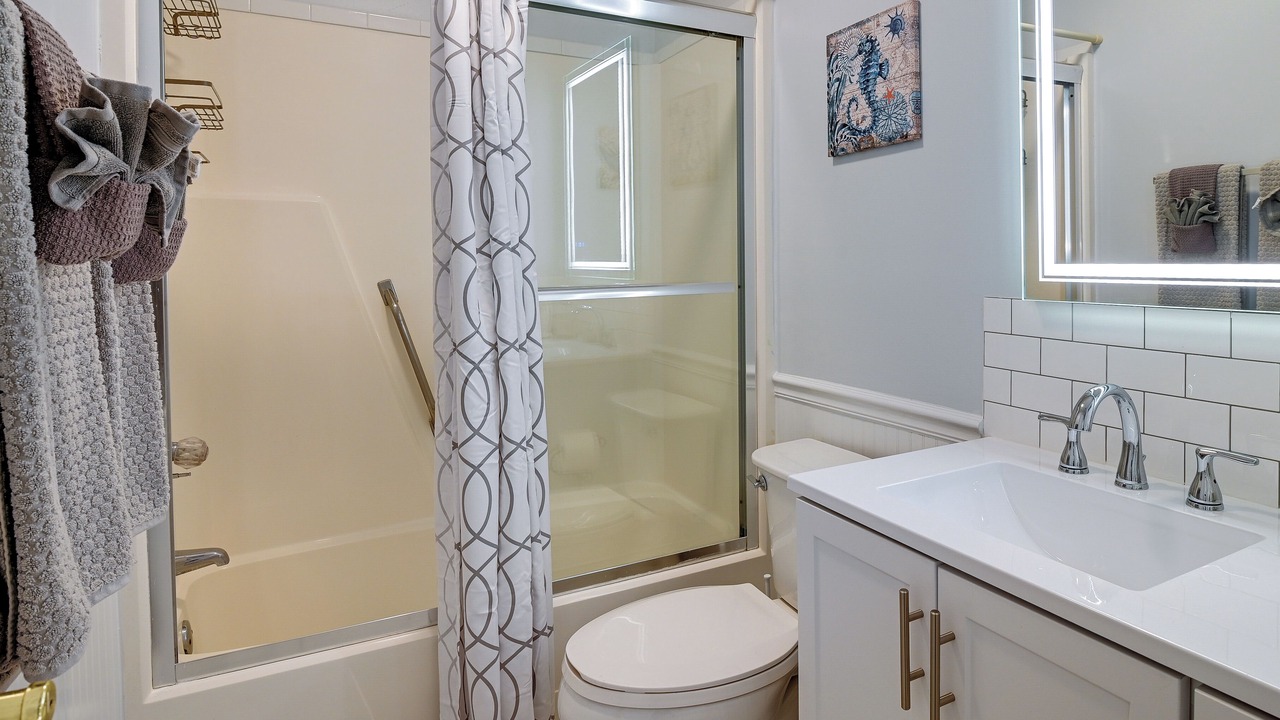 Photo of Bathroom in Long Bay Estates