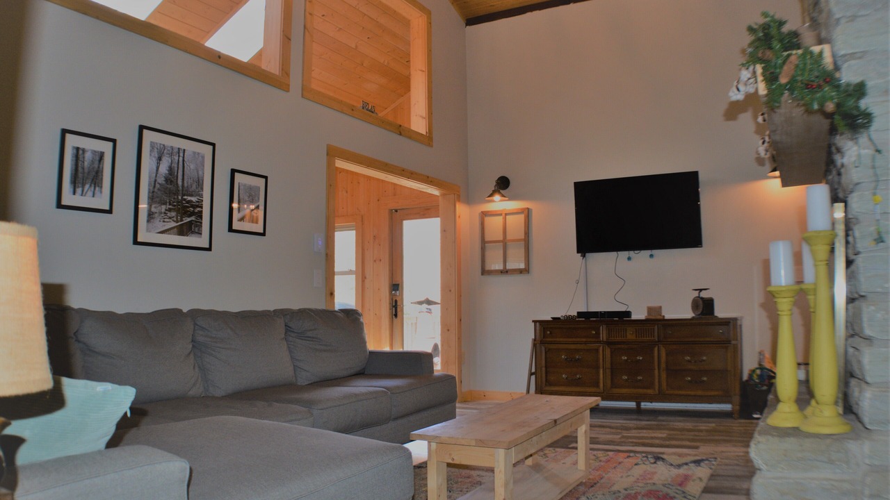 Photo of Livingroom in Charter Hills