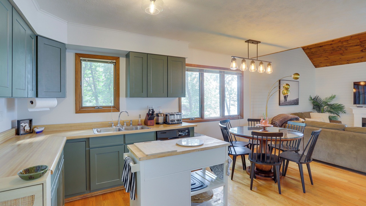 Photo of Kitchen in Sister Lakes