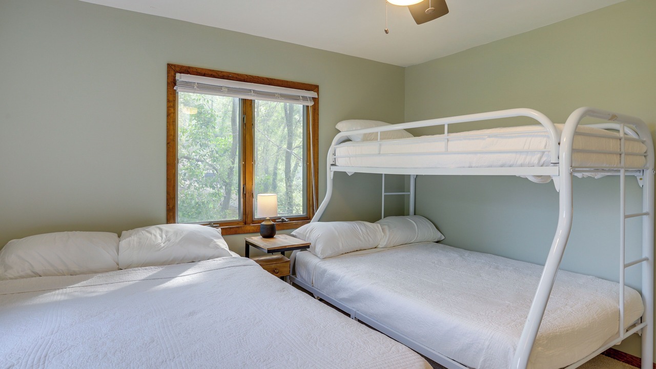 Photo of Bedroom in Sister Lakes