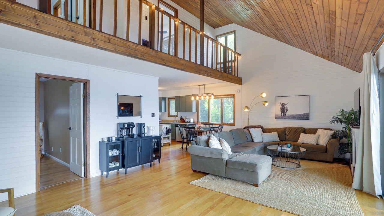 Photo of Livingroom in Sister Lakes