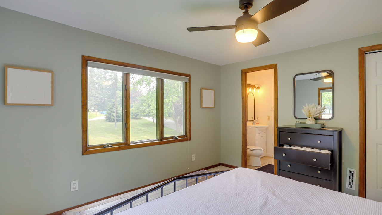 Photo of Bedroom in Sister Lakes