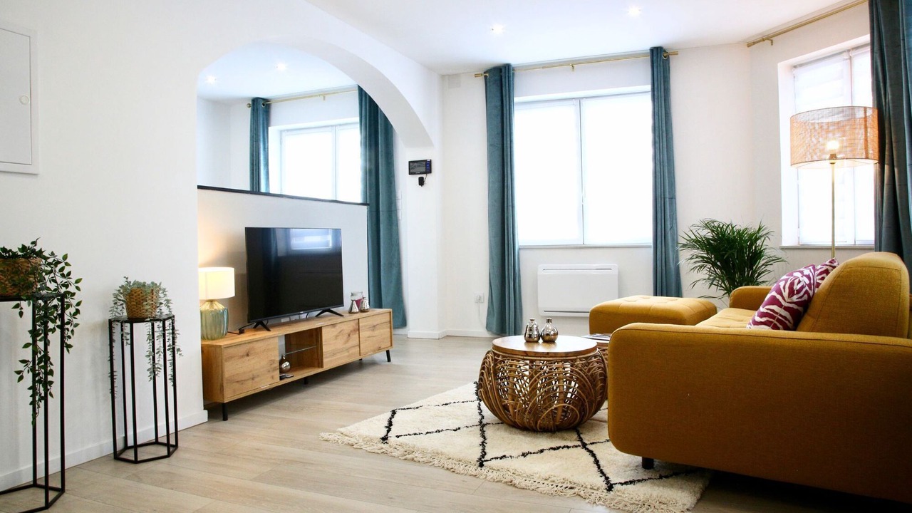 Photo of Livingroom in Lens