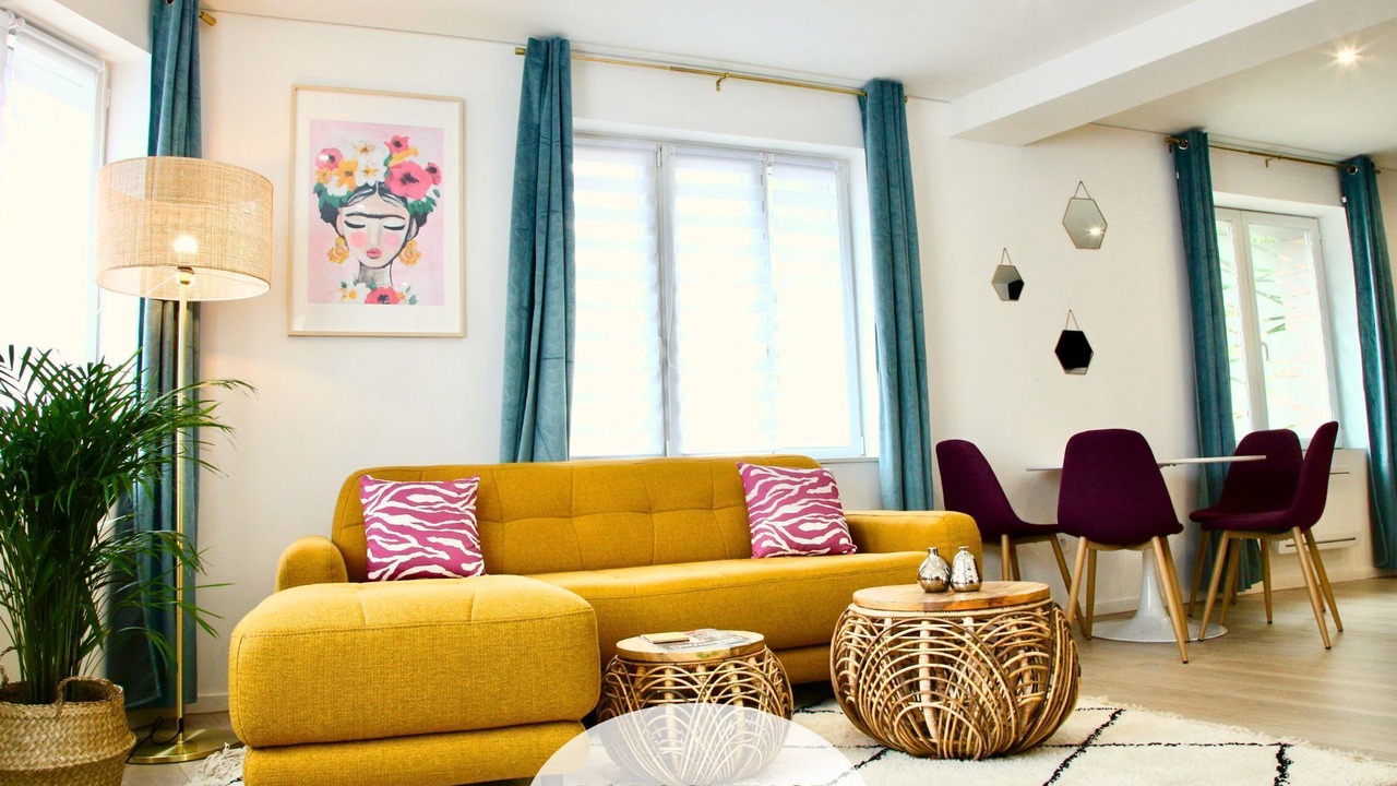 Photo of Livingroom in Lens