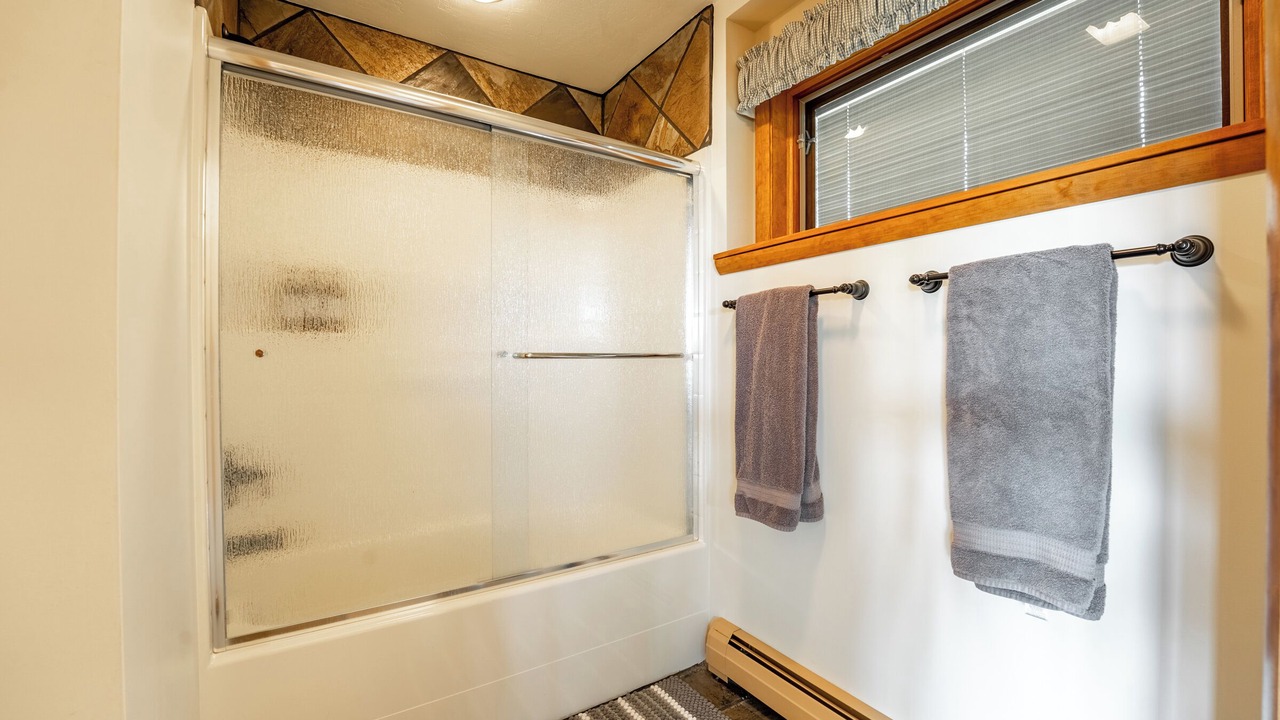 Photo of Bathroom in Rapelje