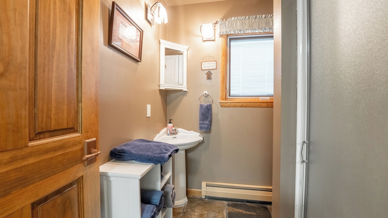 Photo of Bathroom in Rapelje