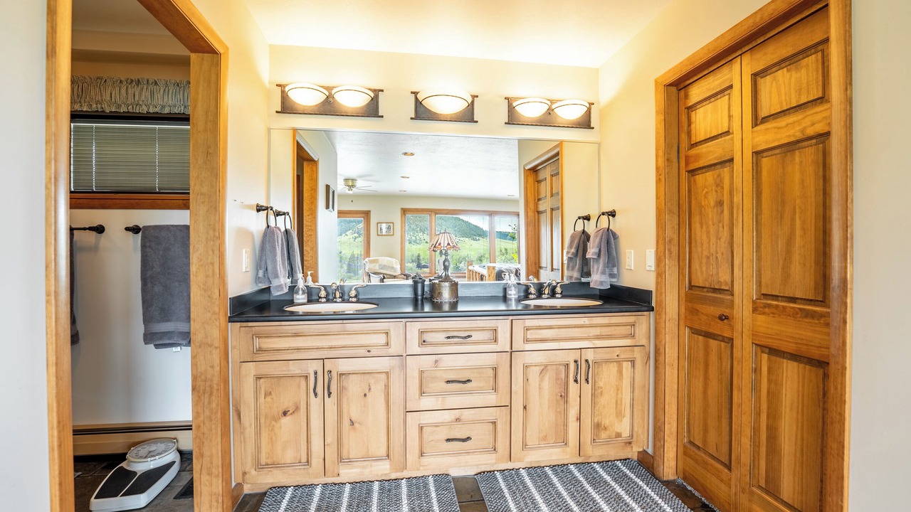 Photo of Bathroom in Rapelje