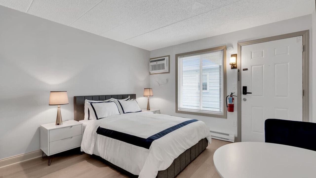 Photo of Bedroom in Seaside Heights