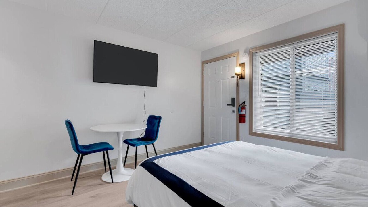 Photo of Bedroom in Seaside Heights