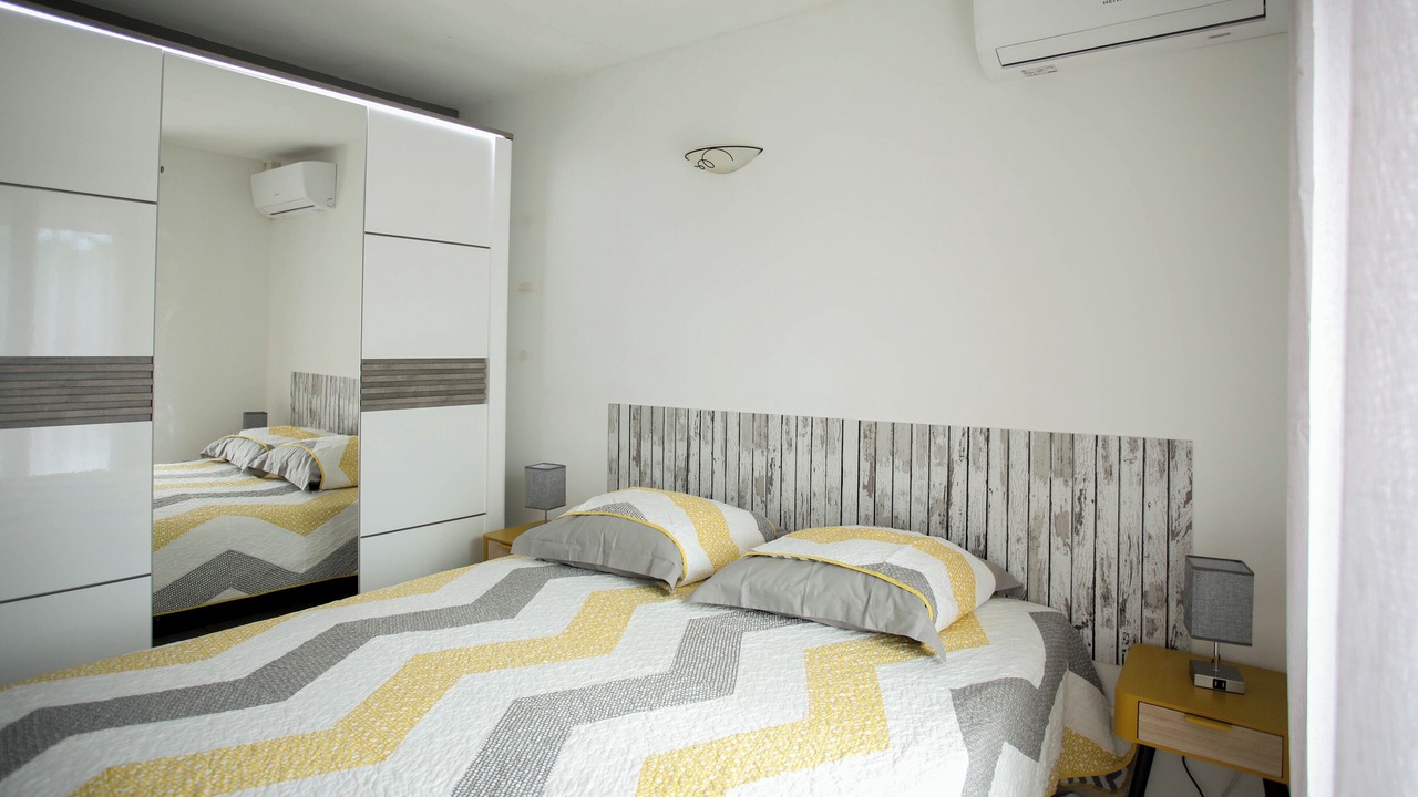 Photo of Bedroom in Serignan-du-Comtat