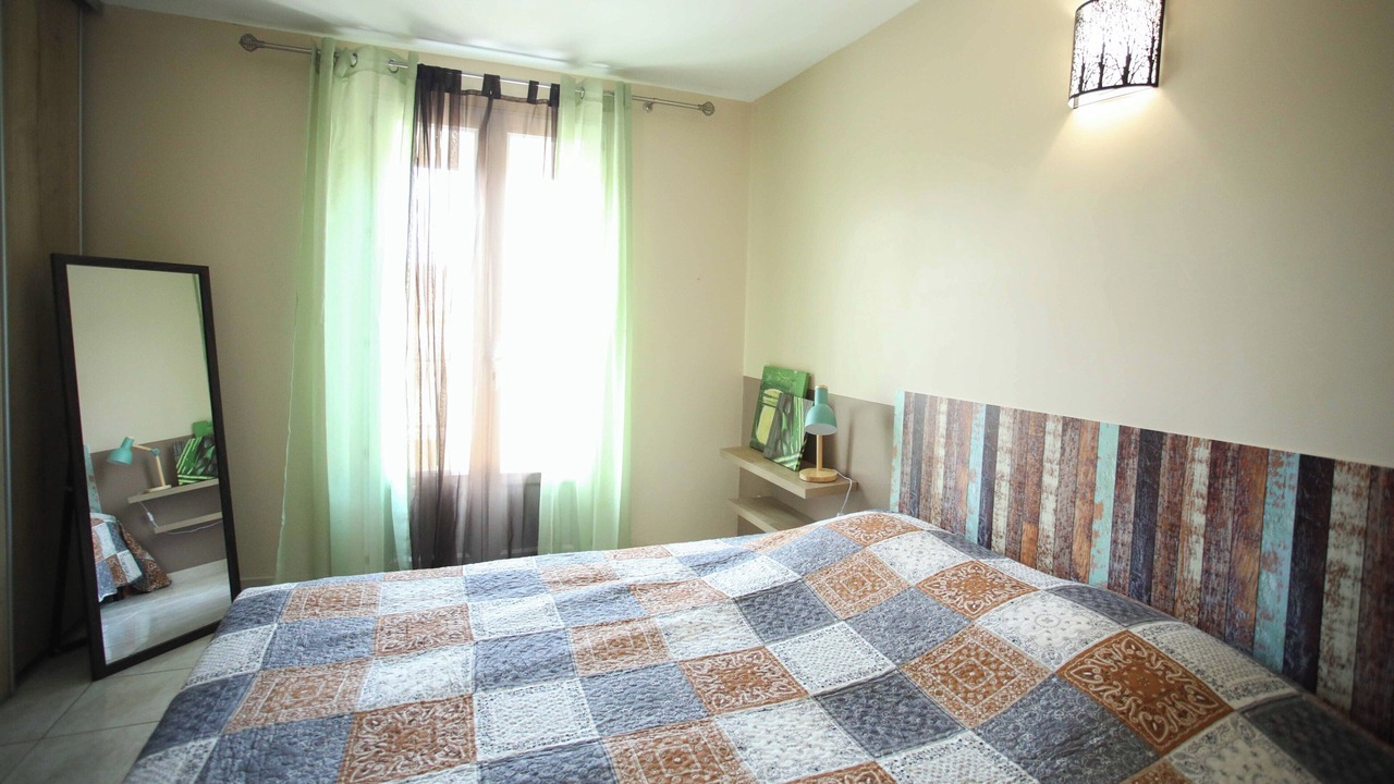 Photo of Bedroom in Serignan-du-Comtat