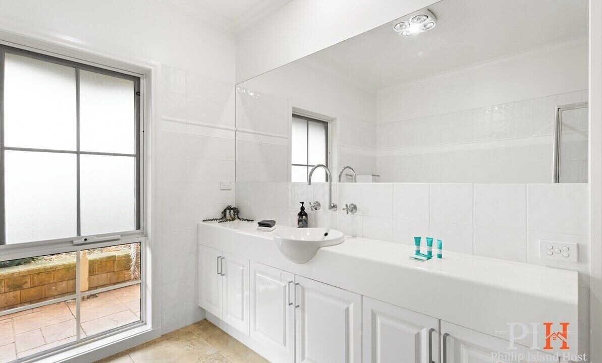 Photo of Bathroom in Ventnor