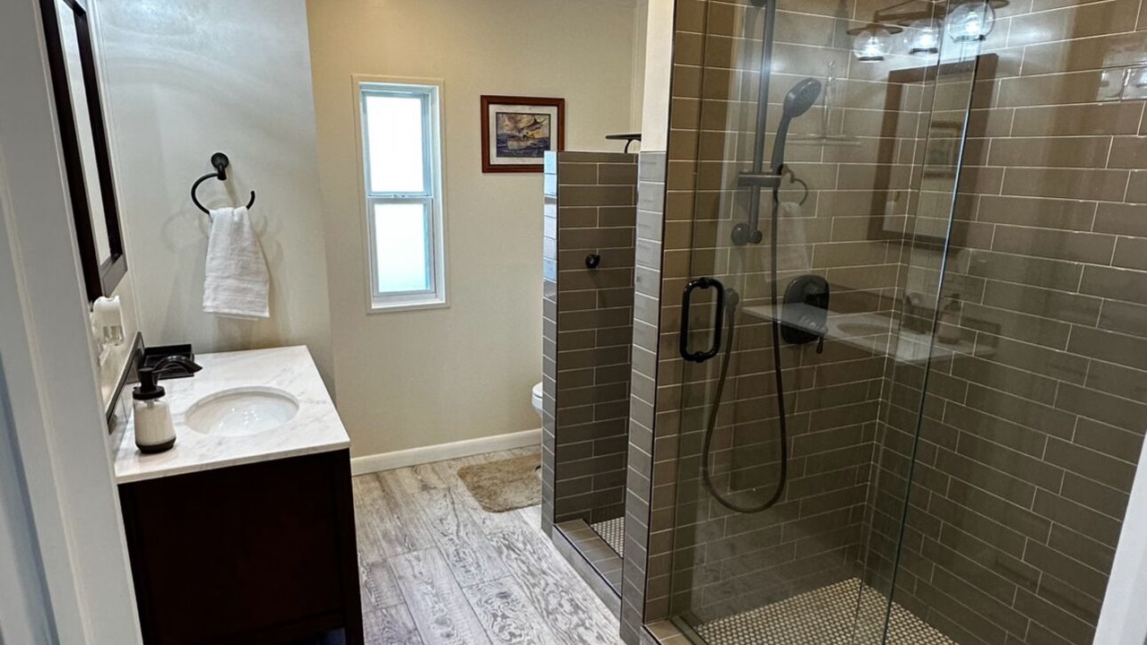 Photo of Bathroom in Cross Key Waterways
