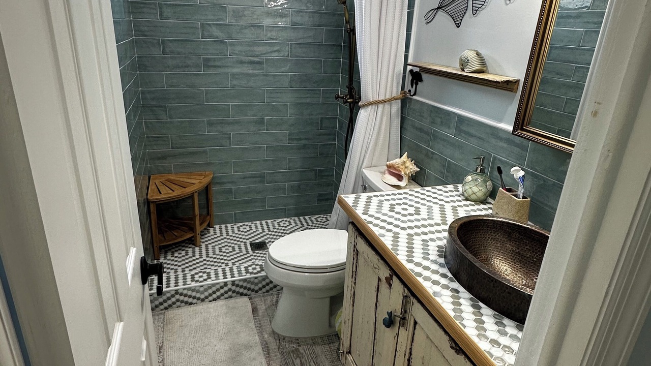 Photo of Bathroom in Cross Key Waterways