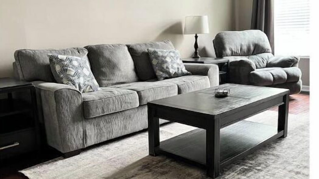 Photo of Livingroom in Bay City