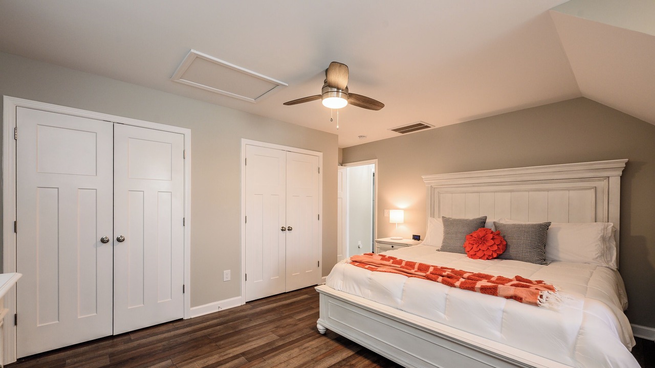 Photo of Bedroom in Hickory