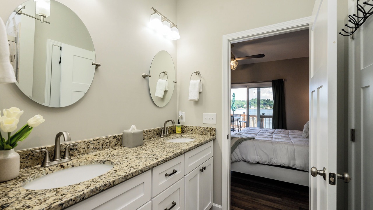 Photo of Bathroom in Hickory