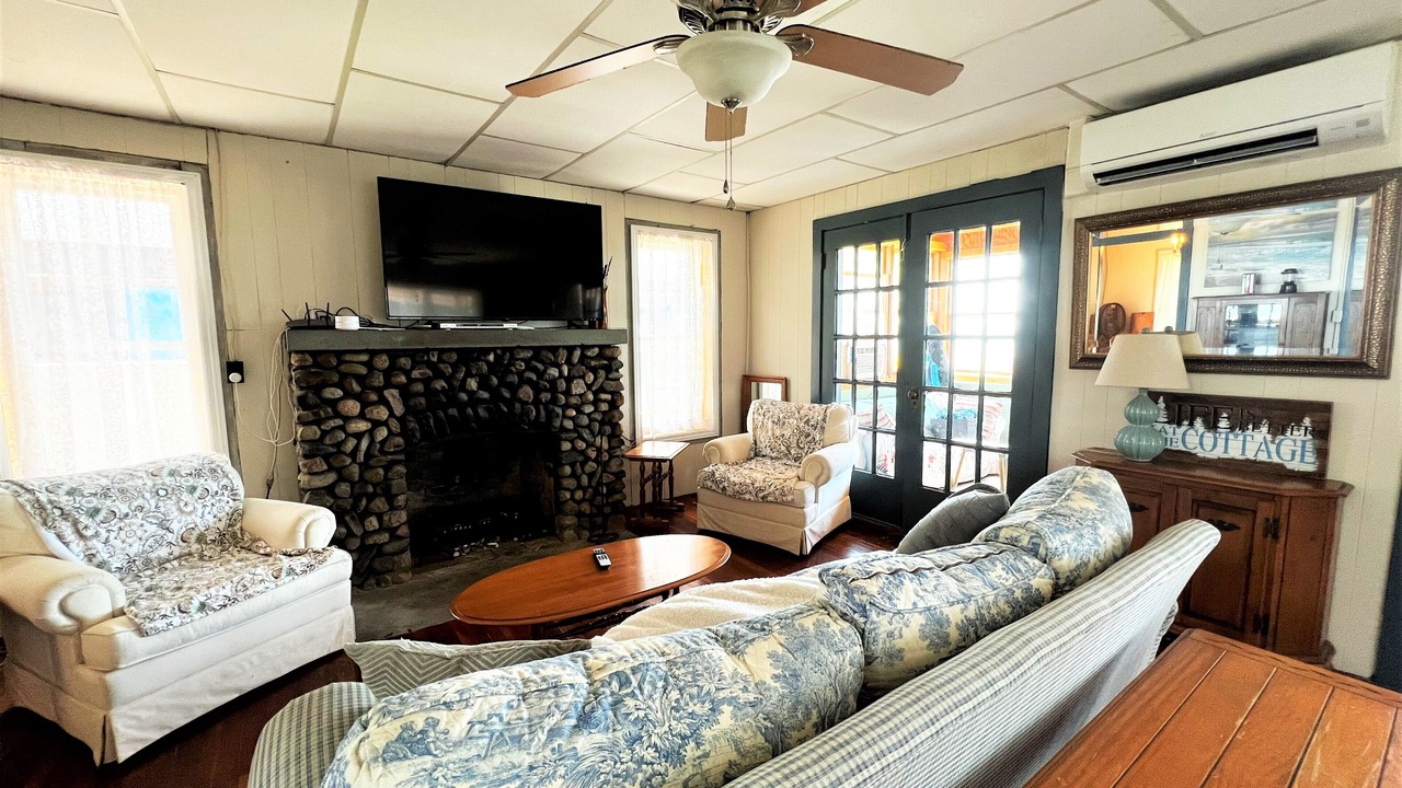 Photo of Livingroom in Kingsville